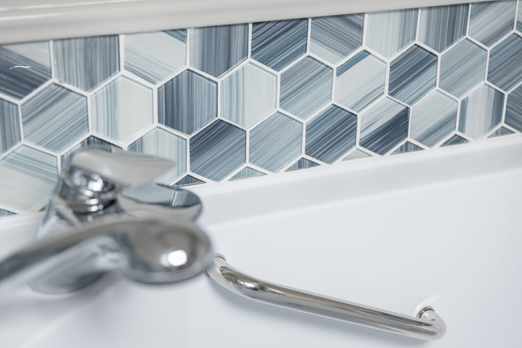 Clay with Decorative Hexagon Backsplash Photo