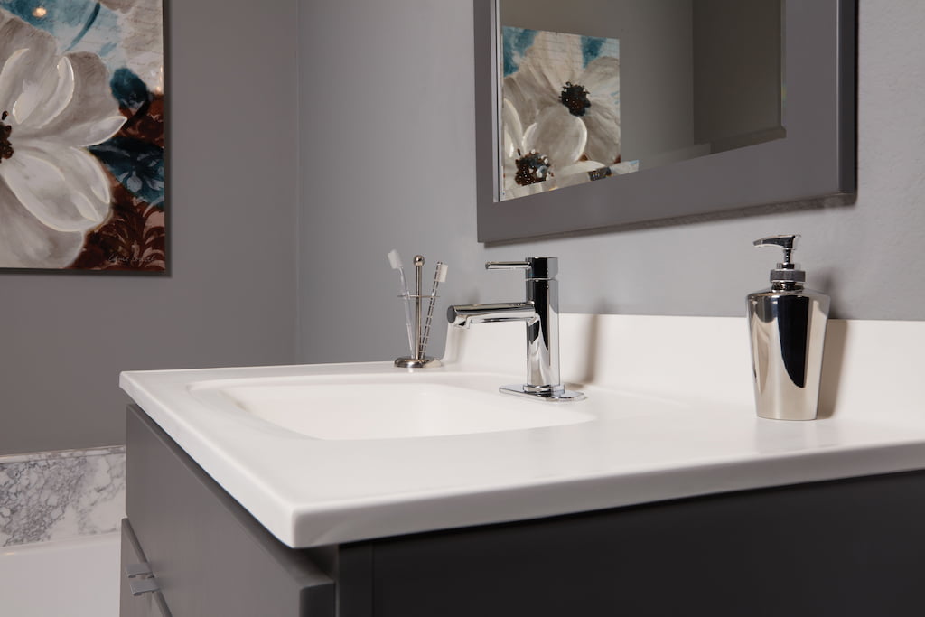 White Carrara with Chrome Faucet Photo