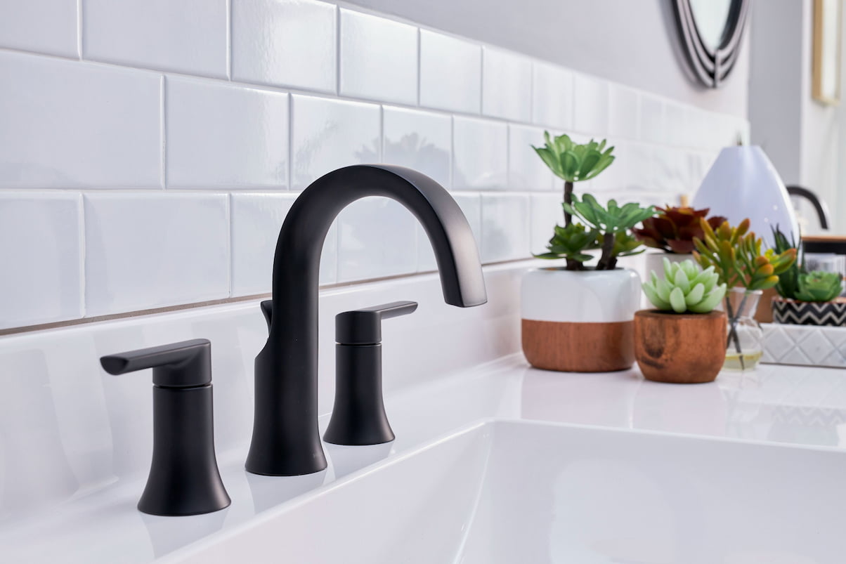 White Carrara with Matte Black Faucet Photo
