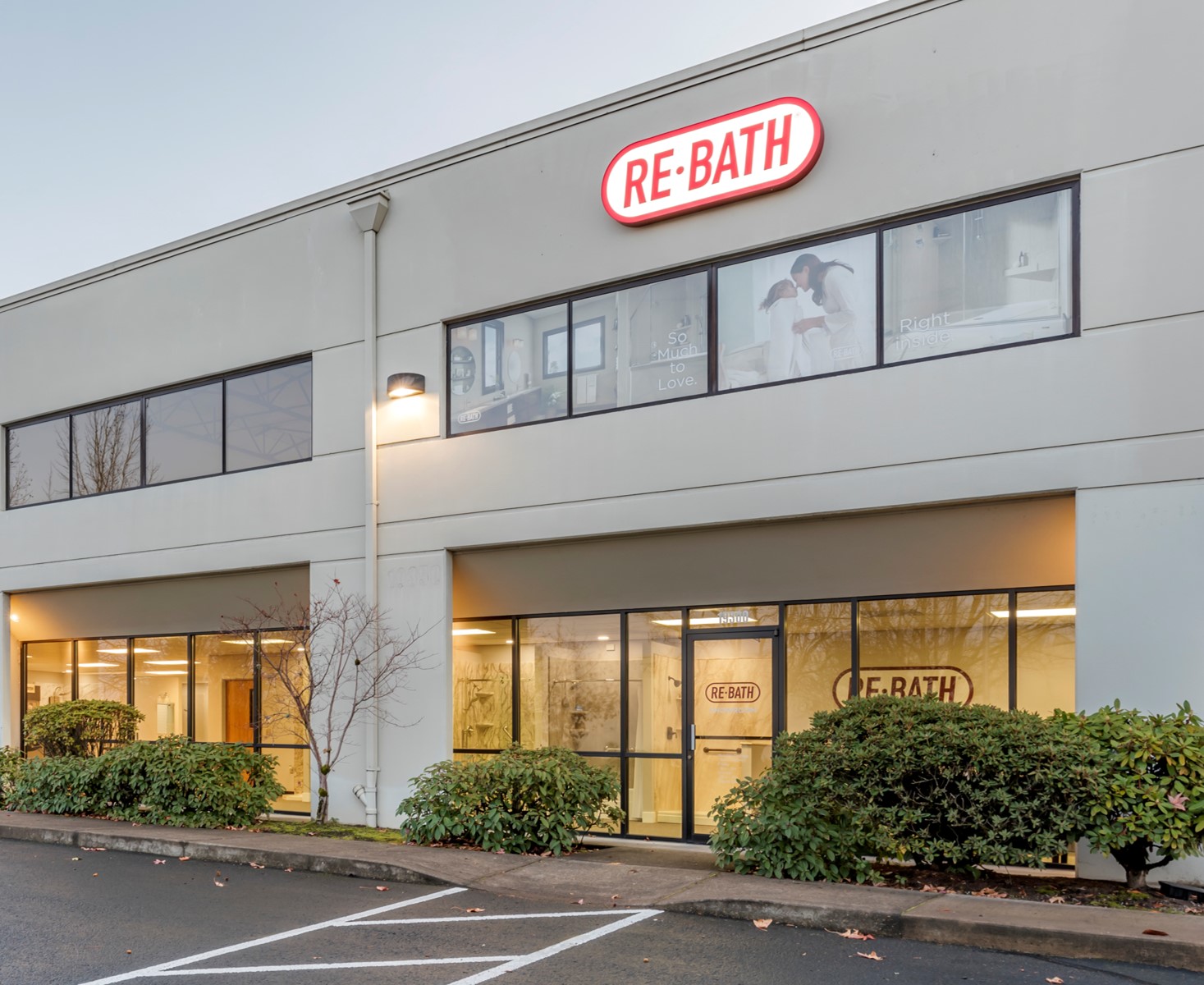 Exterior of Showroom Photo