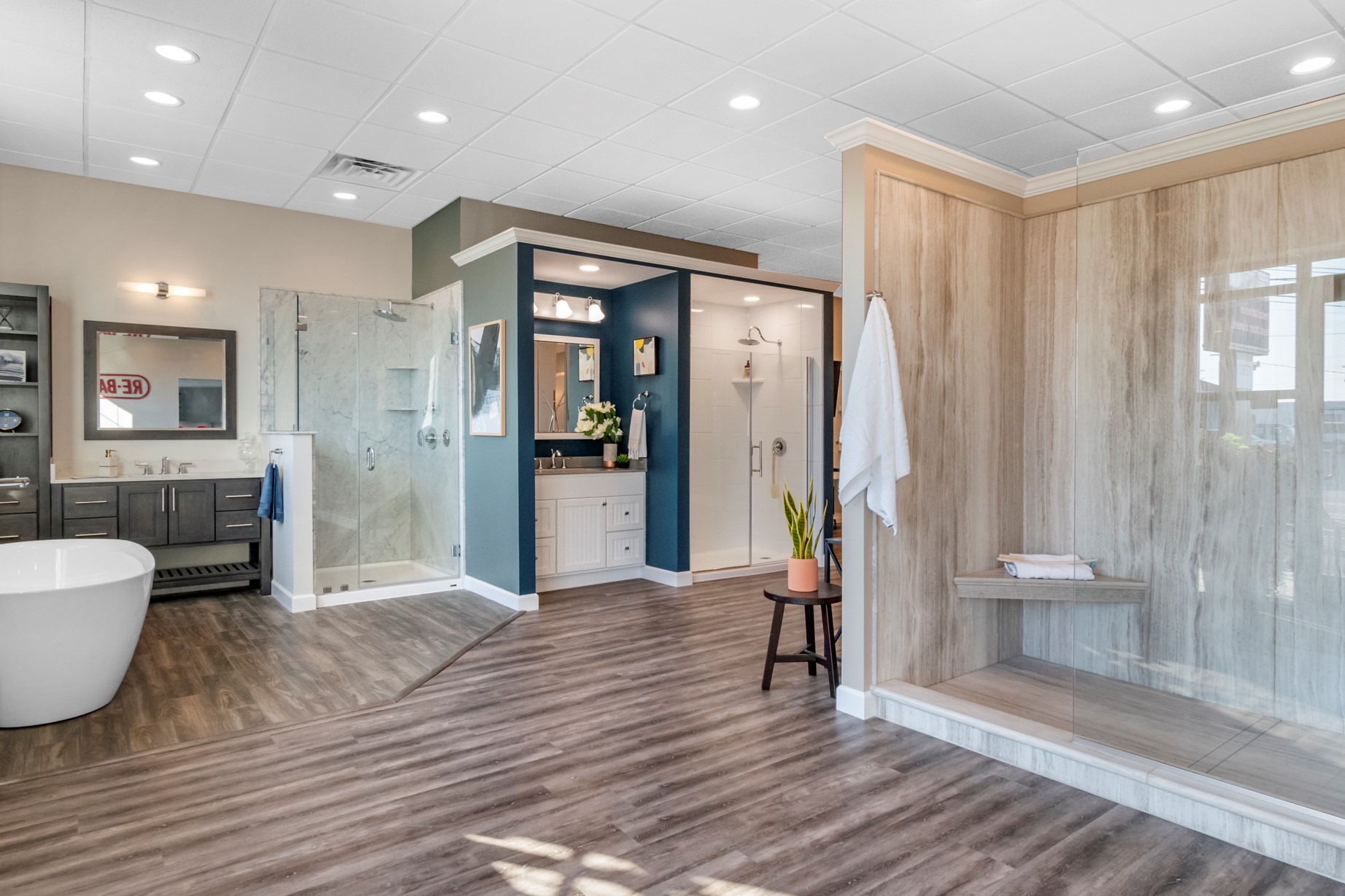 Interior of Showroom Photo