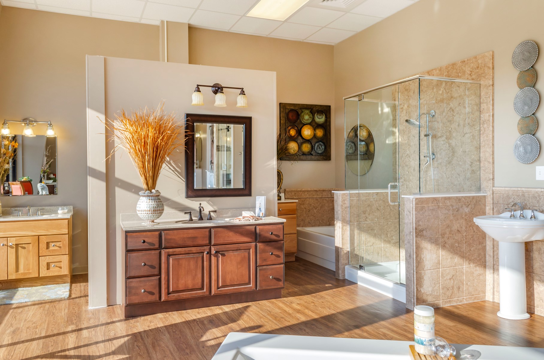 Interior of Showroom Photo